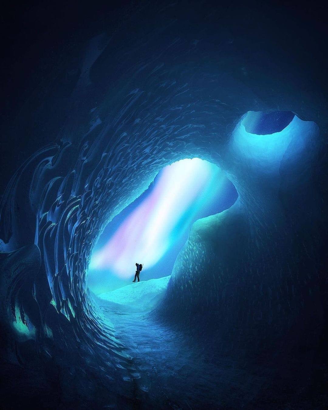 Ice cap in Iceland, Vatnajokull Glacier.