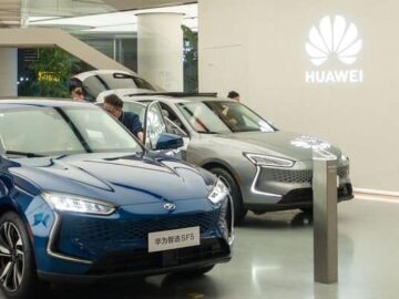 Volkswagen in talks to buy Huawei's self-driving unit