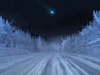 Comet Leonard in the frigid Canadian night