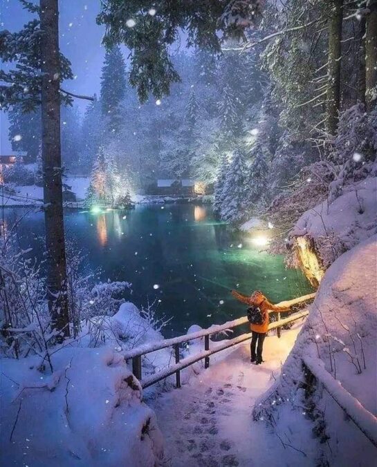 Winter Wonderland ? Blausee, Switzerland
